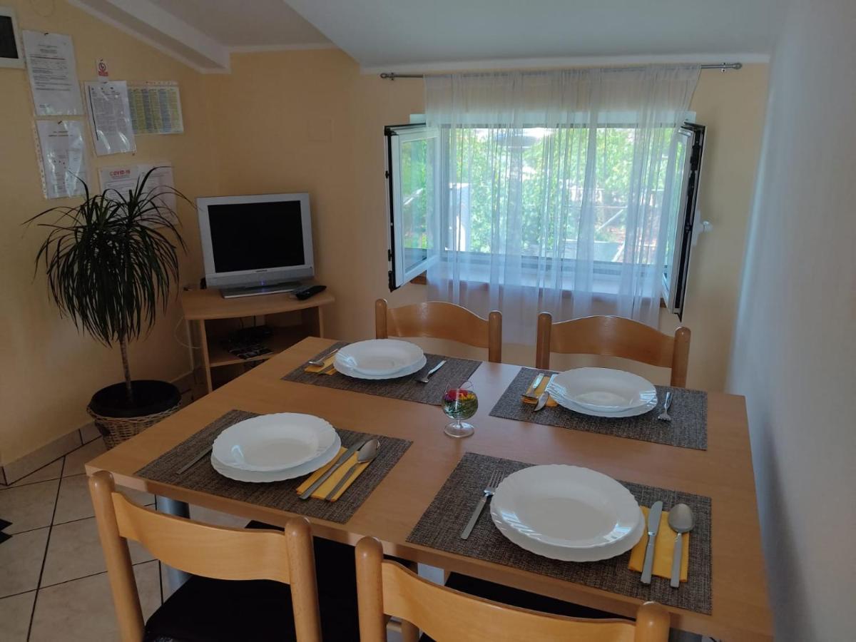 Apartmani Danica Risika Eksteriør billede